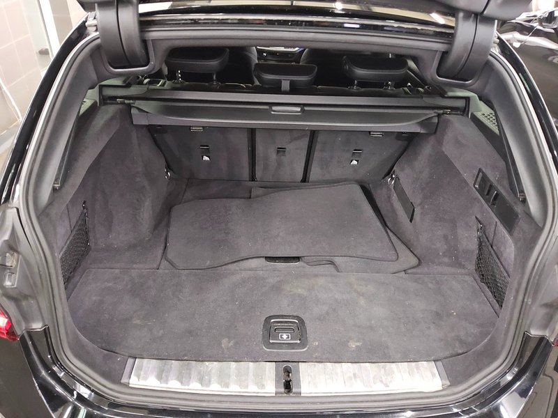 BMW 320i A Touring automatik Sport Line • ACC • LED — 12