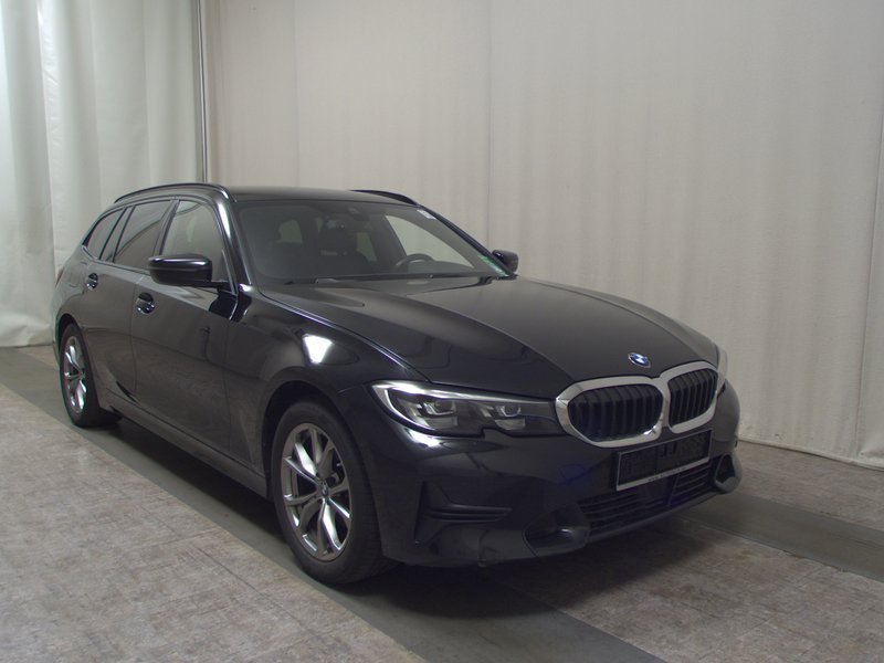 BMW 320i A Touring automatik Sport Line • ACC • LED — 3