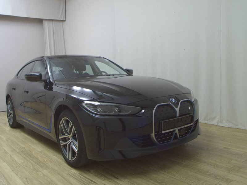 BMW i4 Gran Coupé eDrive35 • električna peta vrata • Full LED — 3