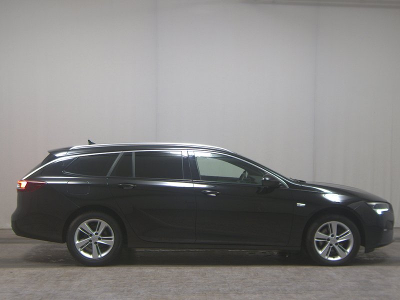 Opel Insignia ST 2.0 D automatik Business Edition • LED • navigacija