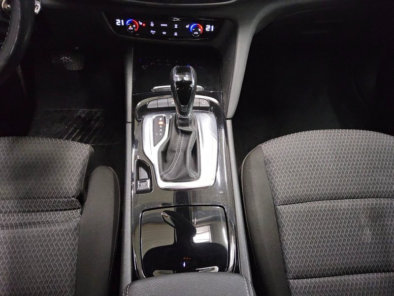 Opel Insignia ST 2.0 D automatik Business Edition • LED • navigacija — 6