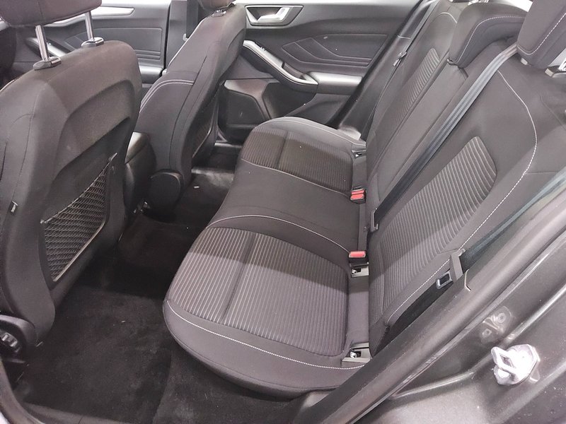 Ford Focus Turnier 1.5 EcoBlue automatik Titanium • ACC • LED — 13