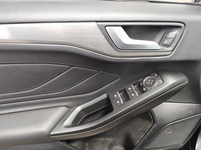 Ford Focus Turnier 1.5 EcoBlue automatik Titanium • ACC • LED — 9