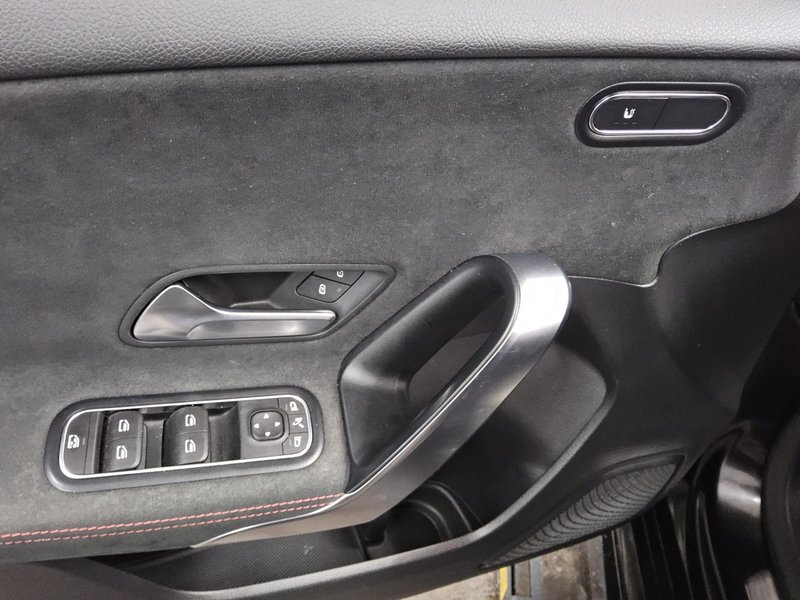 Mercedes-Benz A 220 d automatik AMG Line • ACC • digitalni instrumenti — 10