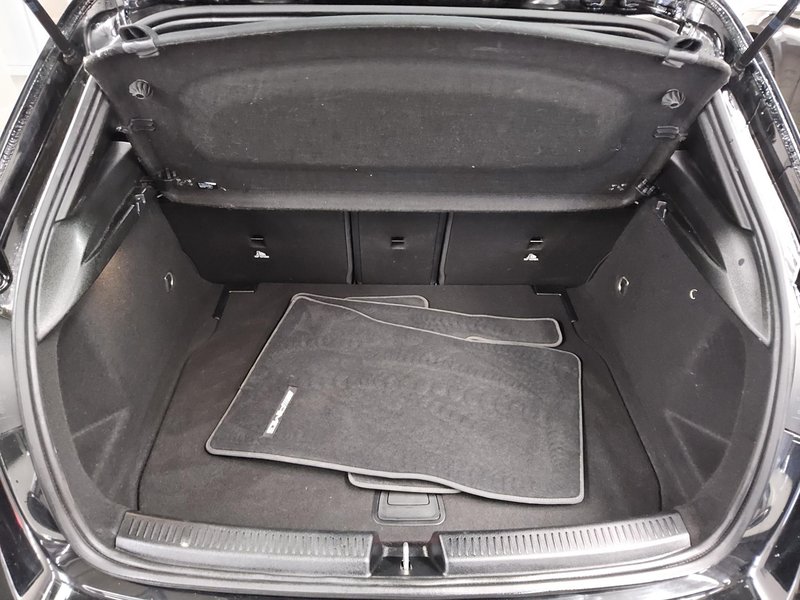 Mercedes-Benz A 220 d automatik AMG Line • ACC • digitalni instrumenti — 12