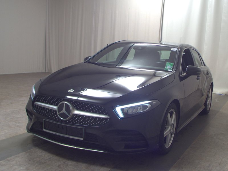 Mercedes-Benz A 220 d automatik AMG Line • ACC • digitalni instrumenti — 2
