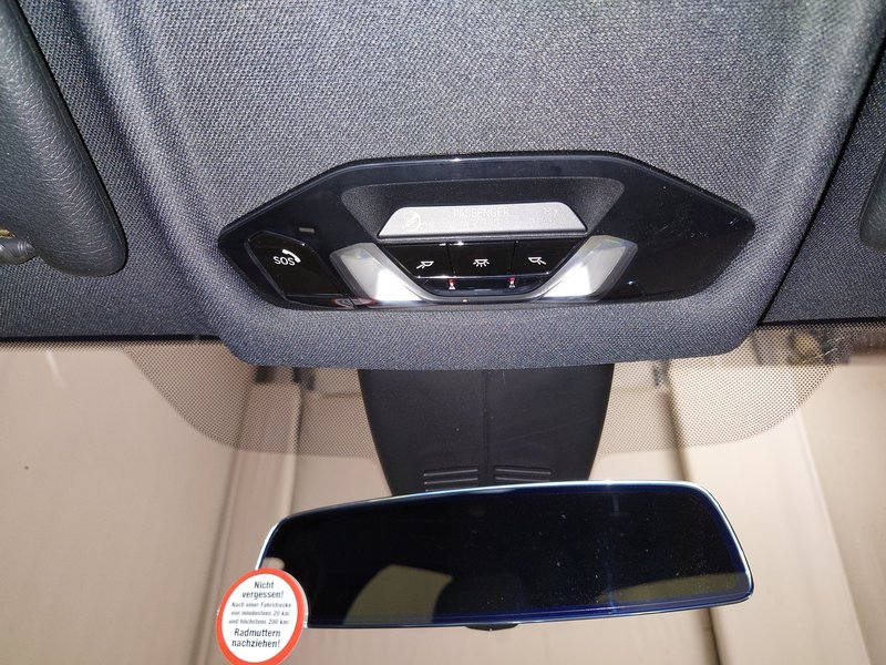 BMW 118i Sport Line automatik • LED • AHK — 13