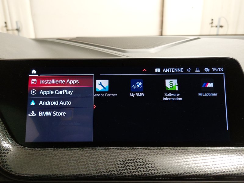 BMW 118i Sport Line automatik • LED • AHK — 18