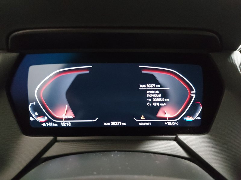 BMW 118i Sport Line automatik • LED • AHK — 20