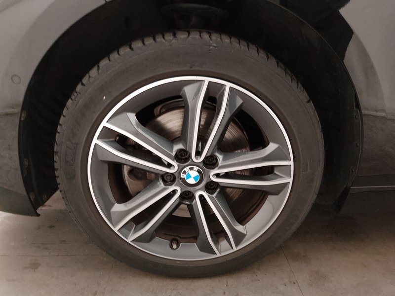 BMW 118i Sport Line automatik • LED • AHK — 8
