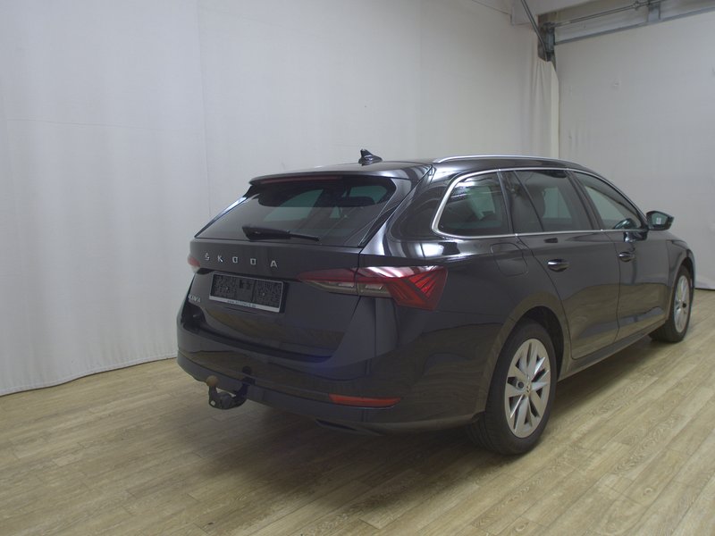 Škoda Octavia Kombi 2.0 TDI automatik Style • ACC • AHK — 4