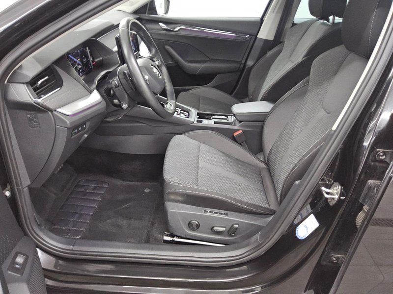 Škoda Octavia Kombi 2.0 TDI automatik Style • ACC • AHK — 9