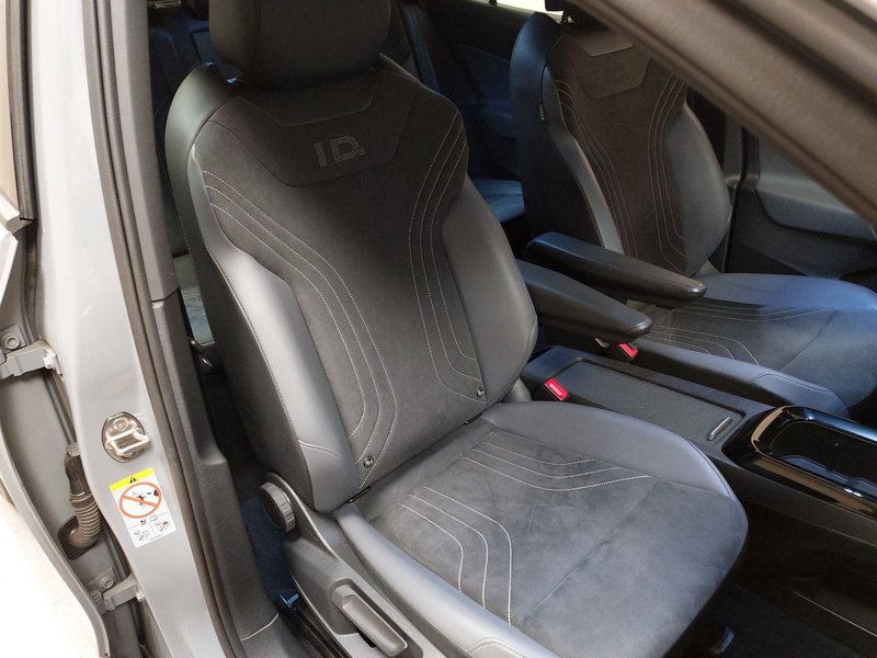 Volkswagen ID.4 Pro Performance • ACC • AHK — 10