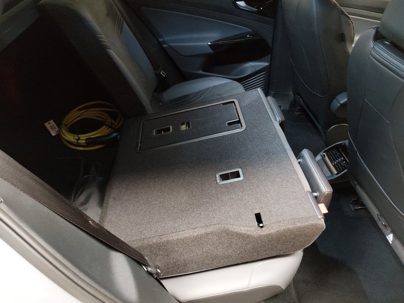 Volkswagen ID.4 Pro Performance • ACC • AHK — 11