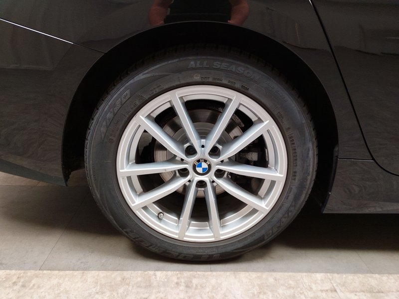 BMW 318i Touring automatik • HUD • LED — 15