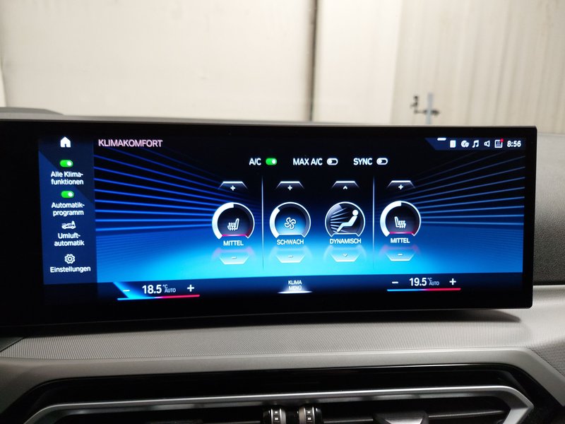 BMW 318i Touring automatik • HUD • LED — 19