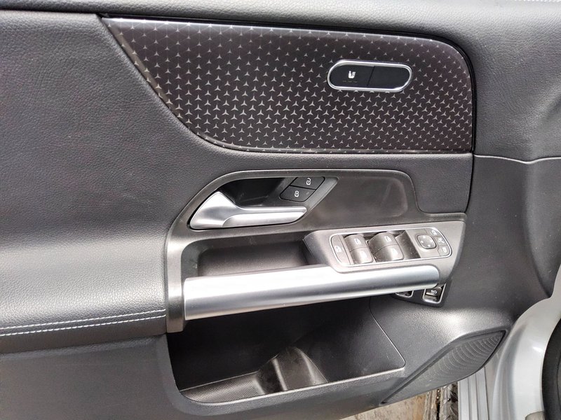 Mercedes-Benz B 250 e automatik Progressive • panorama • koža — 10