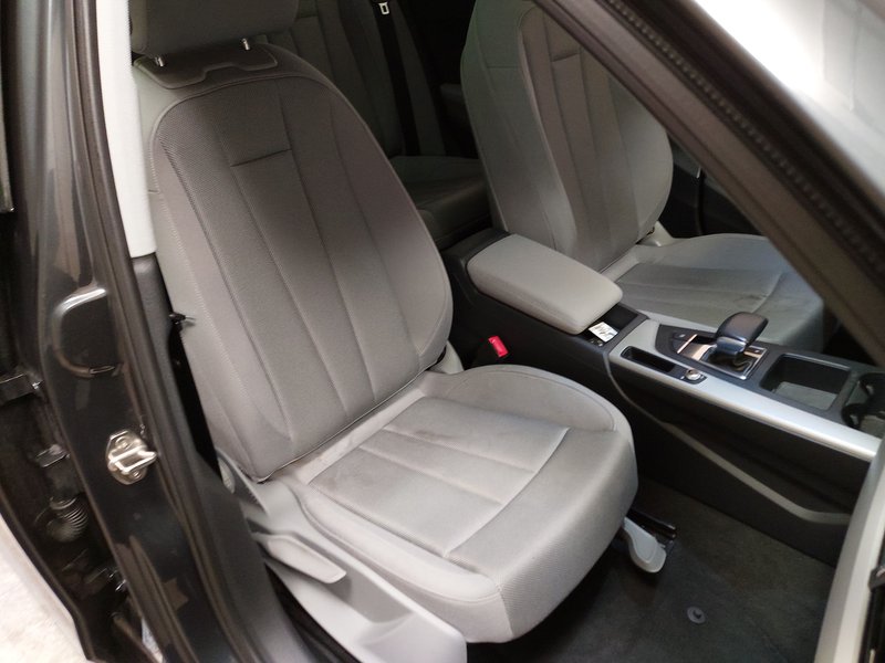 Audi A4 Avant 40 TDI automatik advanced • panorama • Full LED — 10