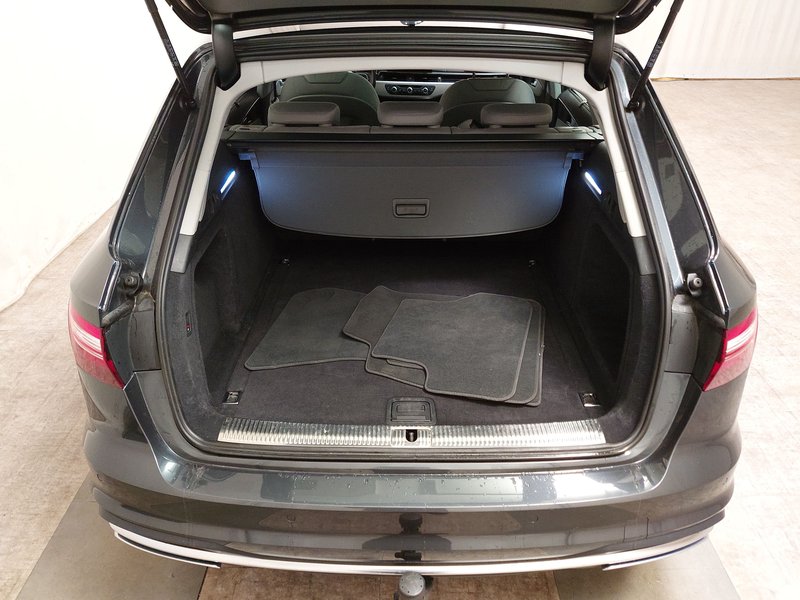 Audi A4 Avant 40 TDI automatik advanced • panorama • Full LED — 17