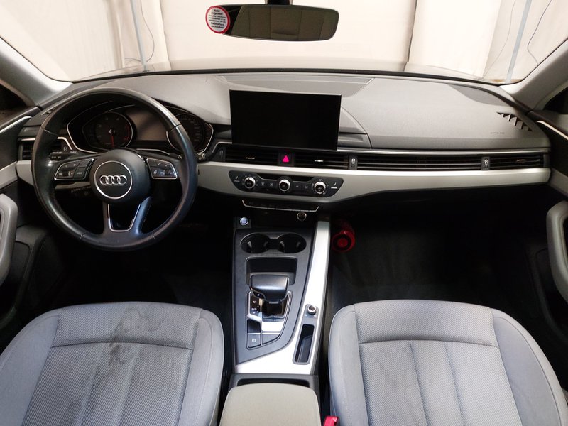 Audi A4 Avant 40 TDI automatik advanced • panorama • Full LED — 18