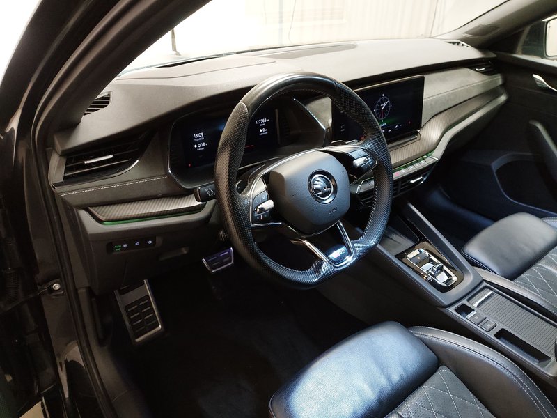 Škoda Octavia Kombi 2.0 TDI automatik RS • ACC • adaptivno ogibanje — 6