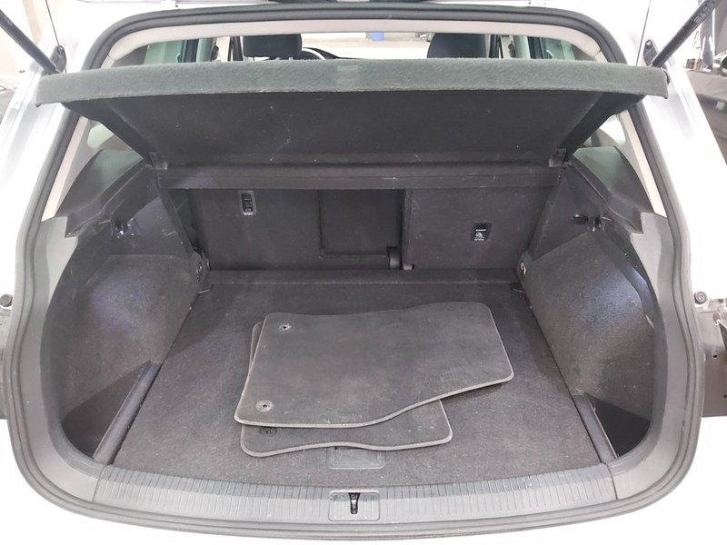 Volkswagen Tiguan 2.0 TDI automatik • ACC • Full LED — 11