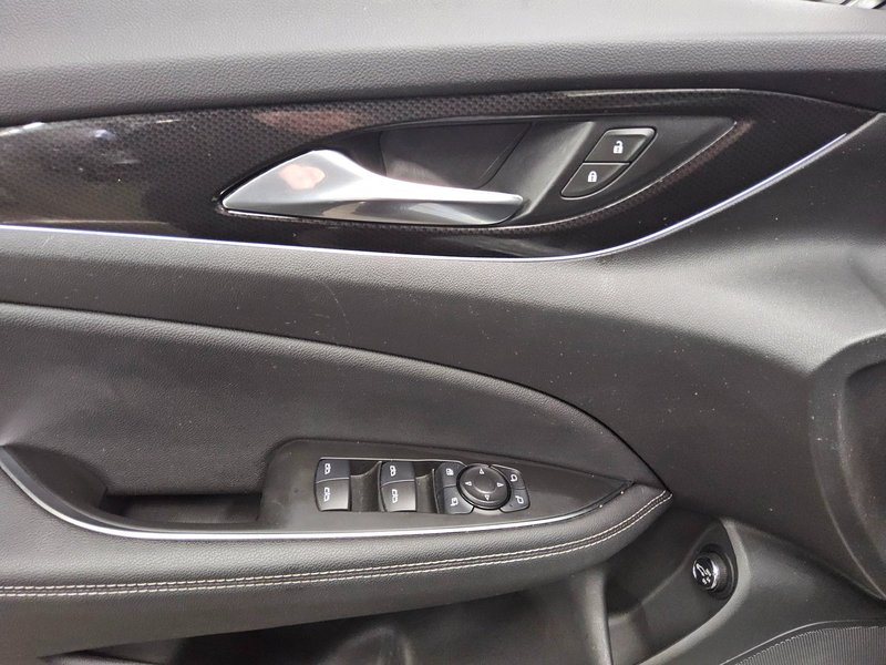 Opel Insignia ST 1.5 D Business Elegance automatik • LED • navigacija — 9