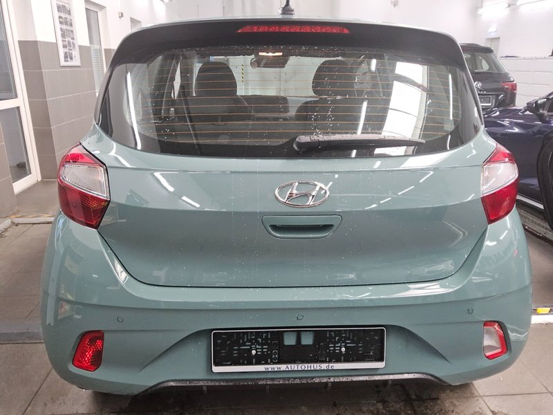 Hyundai i10 1.0 — 10