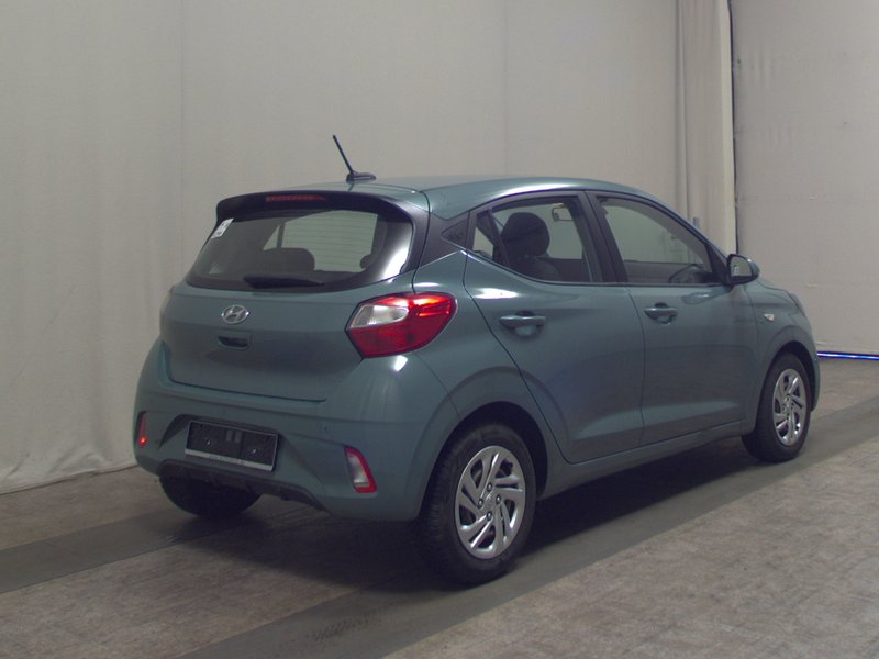 Hyundai i10 1.0 — 4