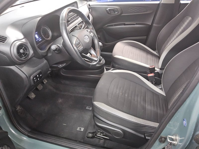 Hyundai i10 1.0 — 8