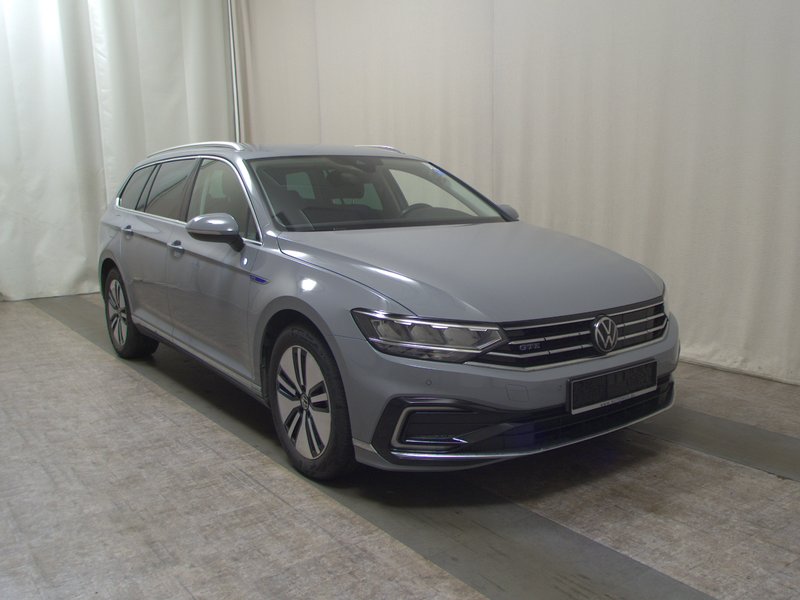 Volkswagen Passat Variant GTE 1.4 TSI automatik • ACC • LED — 3