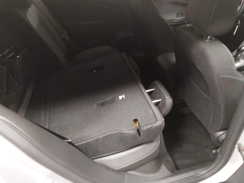 Opel Astra ST 1.5 D Business Edition automatik • Full LED — 11