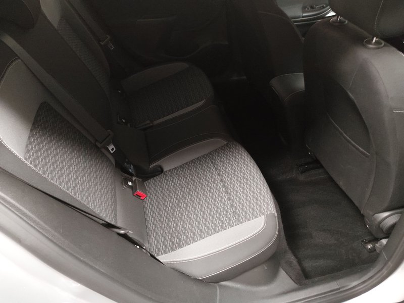Opel Astra ST 1.5 D Business Edition automatik • Full LED — 12