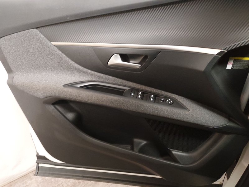 Peugeot 3008 1.5 BlueHDi automatik Active • ACC • kuka — 5