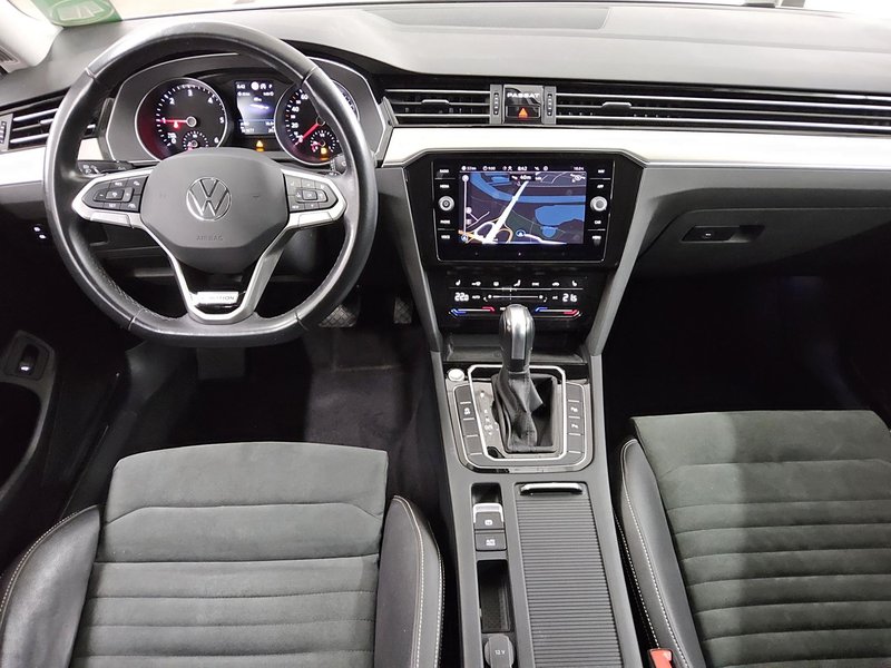 Volkswagen Passat Variant 2.0 TDI 4MOTION automatik Elegance • bežično punjenje — 5