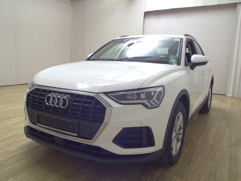 Audi Q3 35 TDI automatik • Full LED • AHK — 2