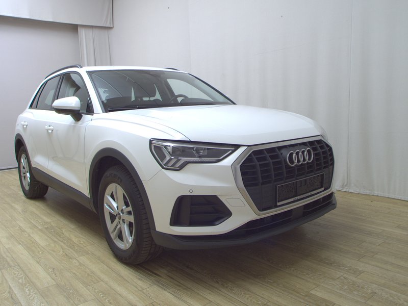 Audi Q3 35 TDI automatik • Full LED • AHK — 3