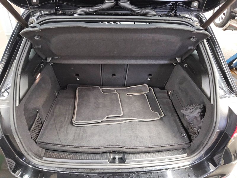 Mercedes-Benz B 200 d automatik Progressive • LED — 12