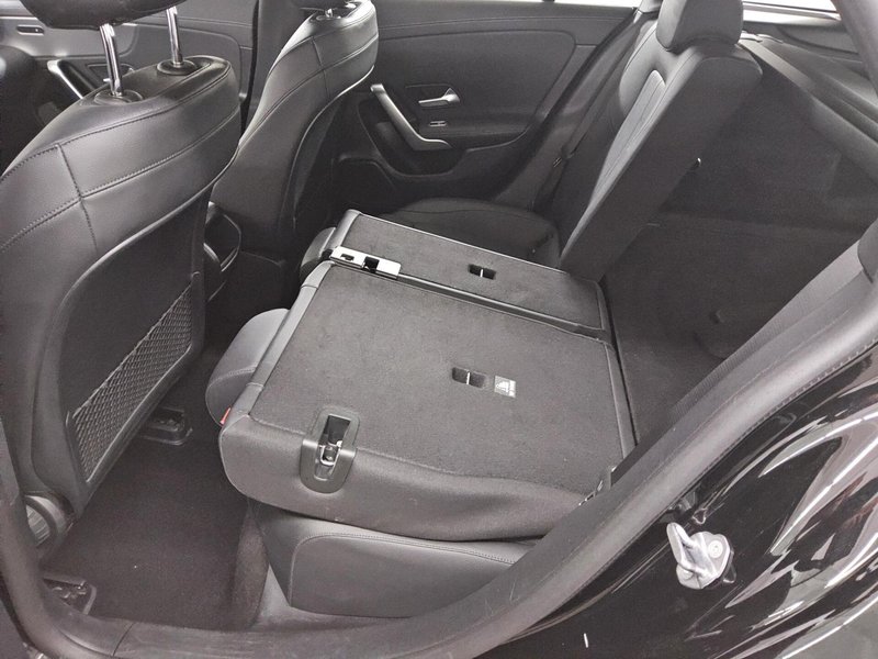 Mercedes-Benz CLA 220 d Shooting Brake automatik Progressive • AHK • LED — 13