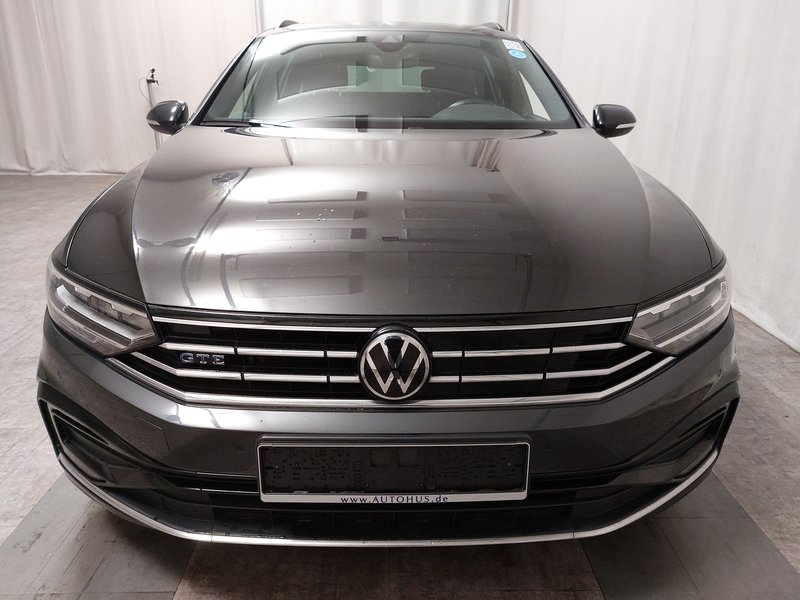 Volkswagen Passat GTE 1.4 TSI automatik • panorama • ACC — 9