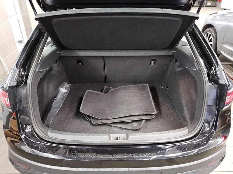 Volkswagen Taigo 1.0 TSI automatik Life • ACC • Full LED — 12