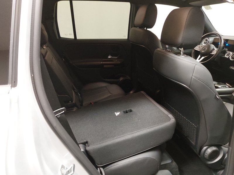 Mercedes-Benz GLB 220 d 4MATIC automatik Style • 360° kamera • ACC — 11