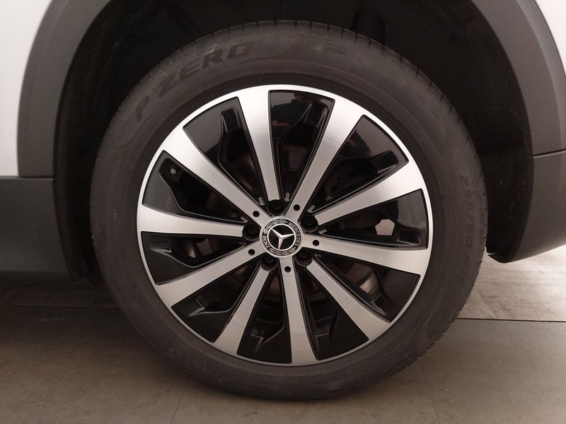 Mercedes-Benz GLB 220 d 4MATIC automatik Style • 360° kamera • ACC — 8