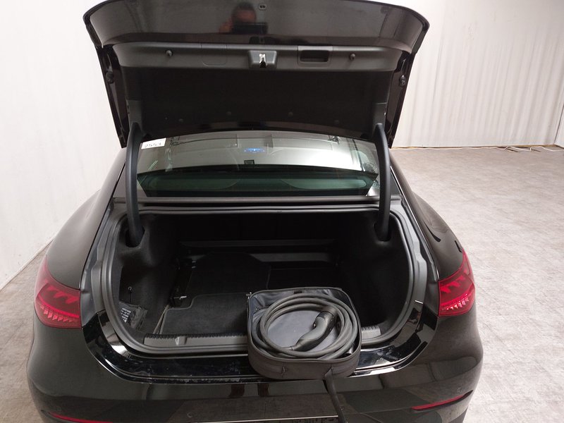 Mercedes-Benz EQE 300 • Full LED • digitalni instrumenti — 17
