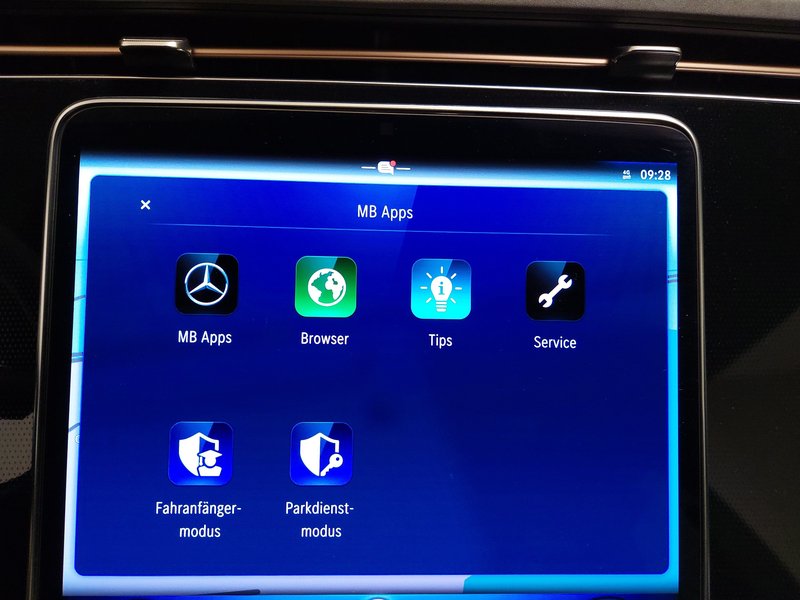 Mercedes-Benz EQE 300 • Full LED • digitalni instrumenti — 20