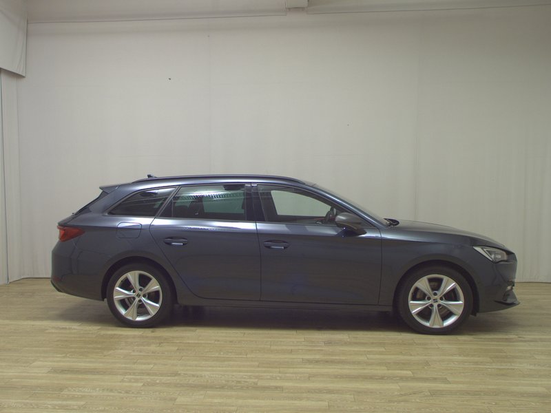 SEAT Leon Sportstourer 2.0 TDI FR-Line automatik • ACC • adaptivni ovjes