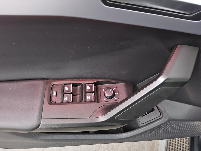 SEAT Leon Sportstourer 2.0 TDI FR-Line automatik • ACC • adaptivni ovjes — 10