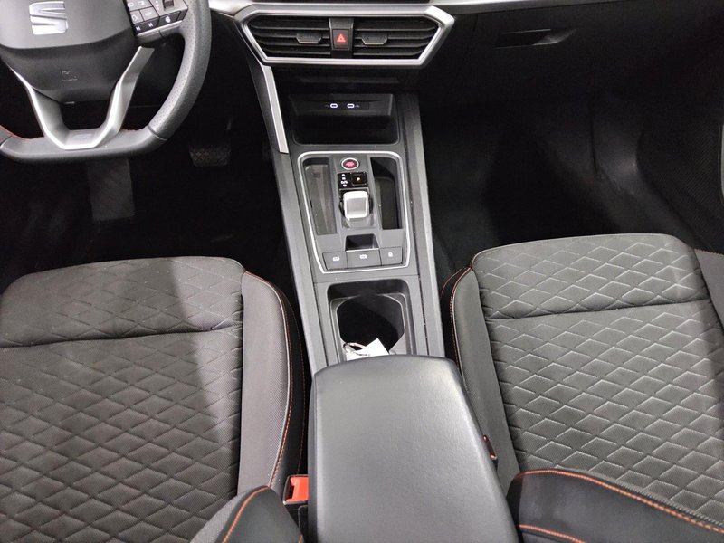 SEAT Leon Sportstourer 2.0 TDI FR-Line automatik • ACC • adaptivni ovjes — 6