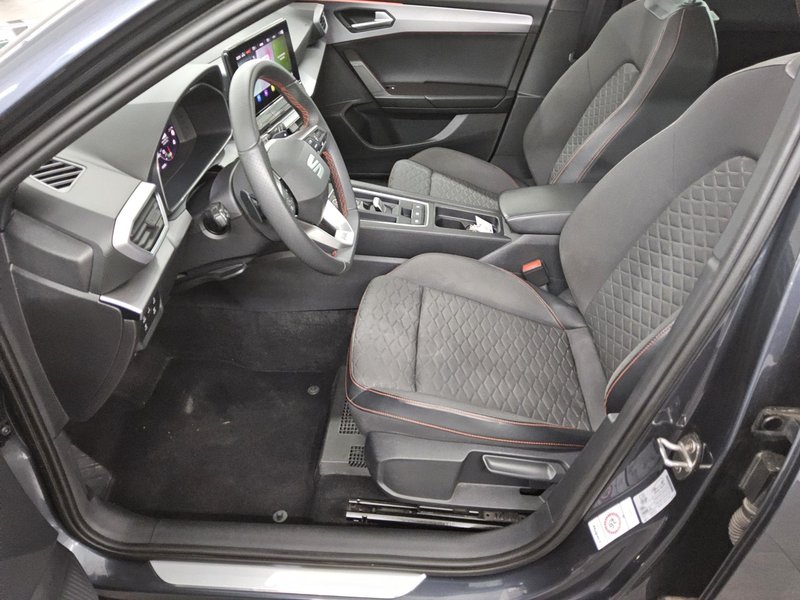 SEAT Leon Sportstourer 2.0 TDI FR-Line automatik • ACC • adaptivni ovjes — 9