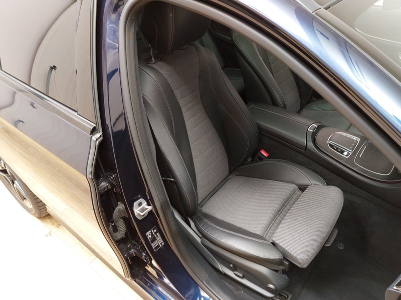 Mercedes-Benz E 300 de karavan AMG Line automatik • AHK • 360° kamera — 10